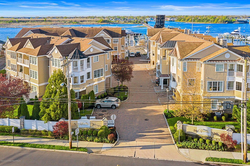 Welcome to River Vue at Hoffman's Marina