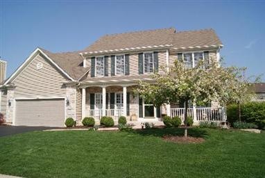 376 Johnson Woods Dr, Batavia, IL 60510 - photo 1