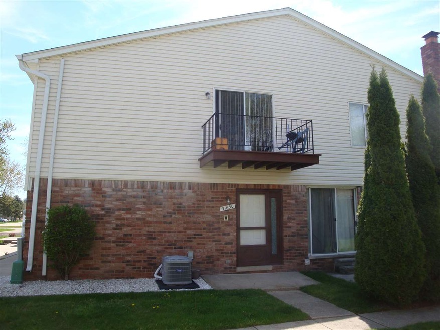 31630 Breezeway unit Court J, Chesterfield, MI 48047 - photo 1
