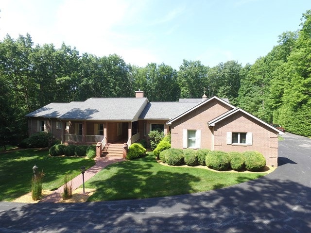 107 Saddlebrook Ln, Daniels, WV 25832 - photo 1