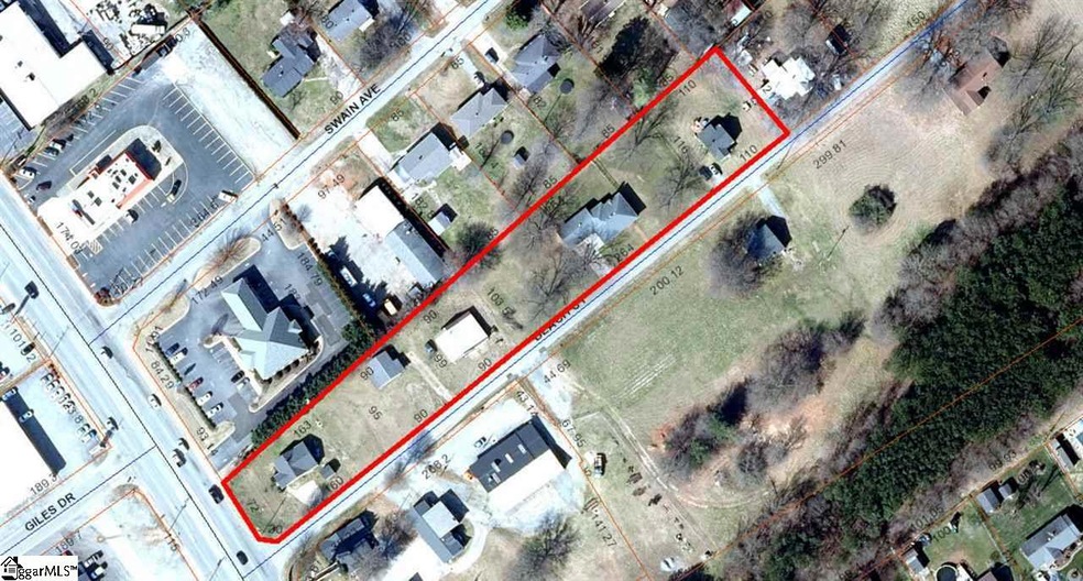 101 Beach Ct, Boiling Springs, SC 29316 - photo 1