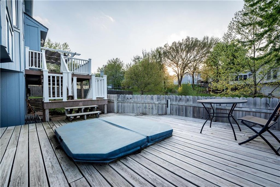 11914 W 48th St, Shawnee, KS 66216 - photo 1