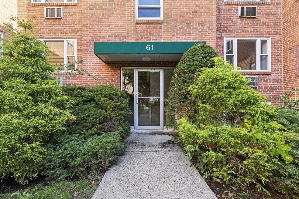 61 Colborne Rd unit 2, Brighton, MA 02135 - photo 1