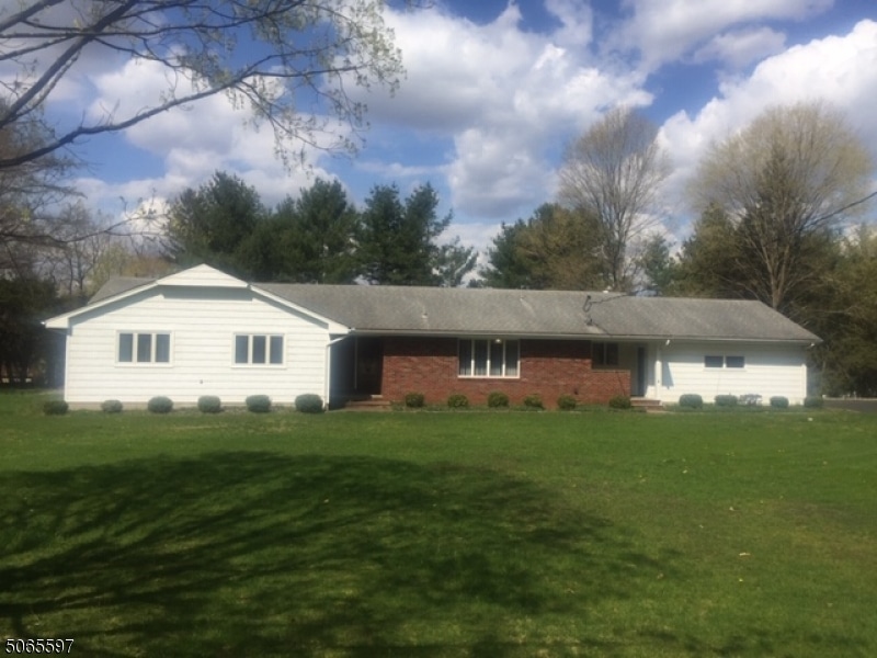 463 E Saddle River Rd, Upper Saddle River, NJ 07458 - photo 1