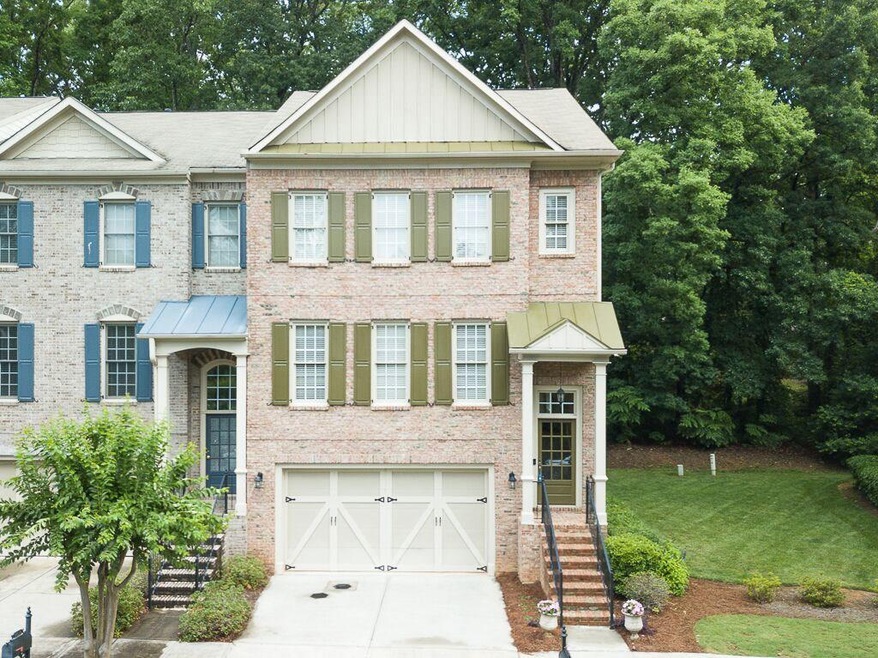 Beautiful end-unit Townhome
