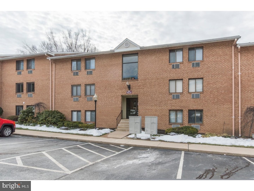 600 Campbell Cir unit I18, Downingtown, PA 19335 - photo 1