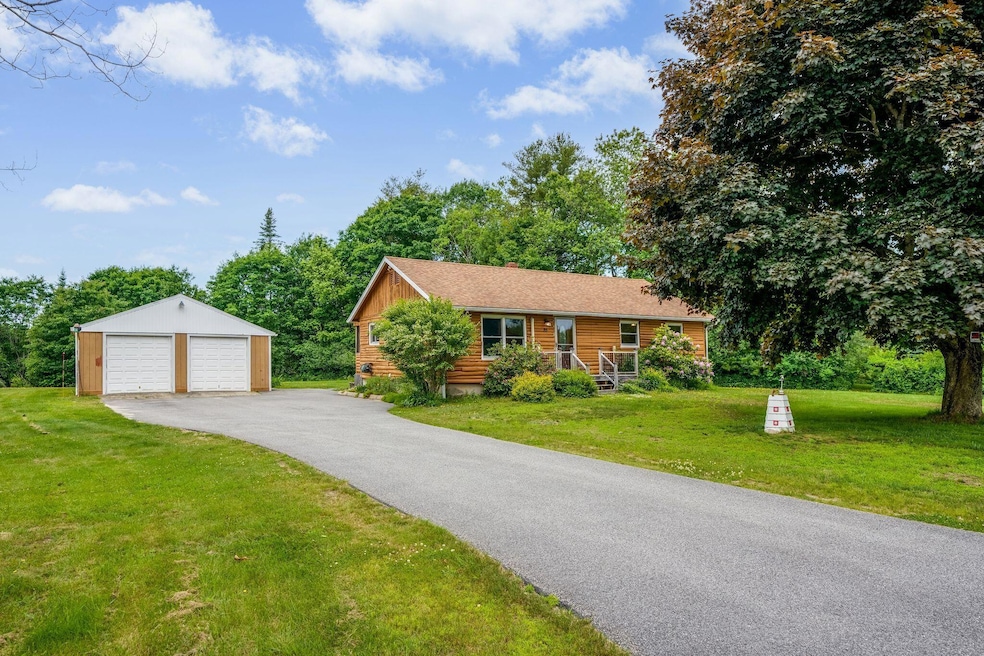 35 Webster Rd, Freeport, ME 04032 - photo 1