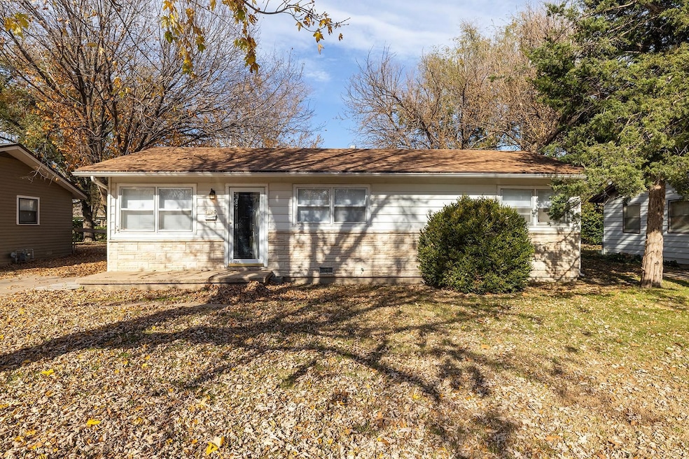 1620 W 34th St S, Wichita, KS 67217 - photo 1