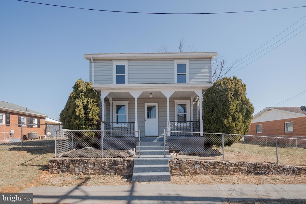 203 S George St, Ranson, WV 25438 - photo 1