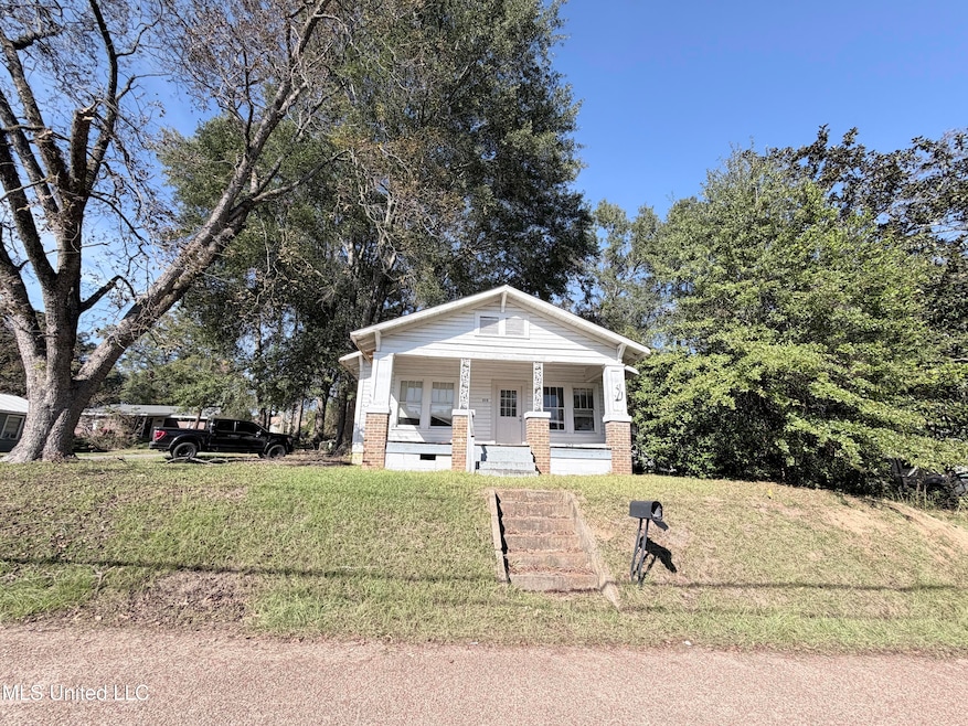 315 Bay State Rd, Philadelphia, MS 39350 - photo 1