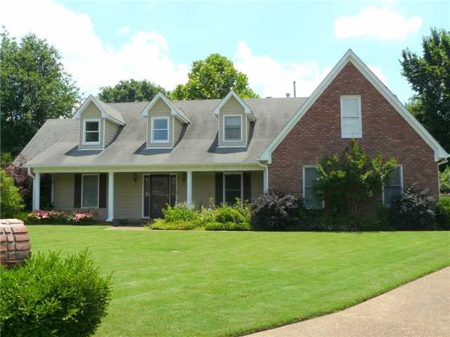 Welcomes you with a low maintenance exterior surro