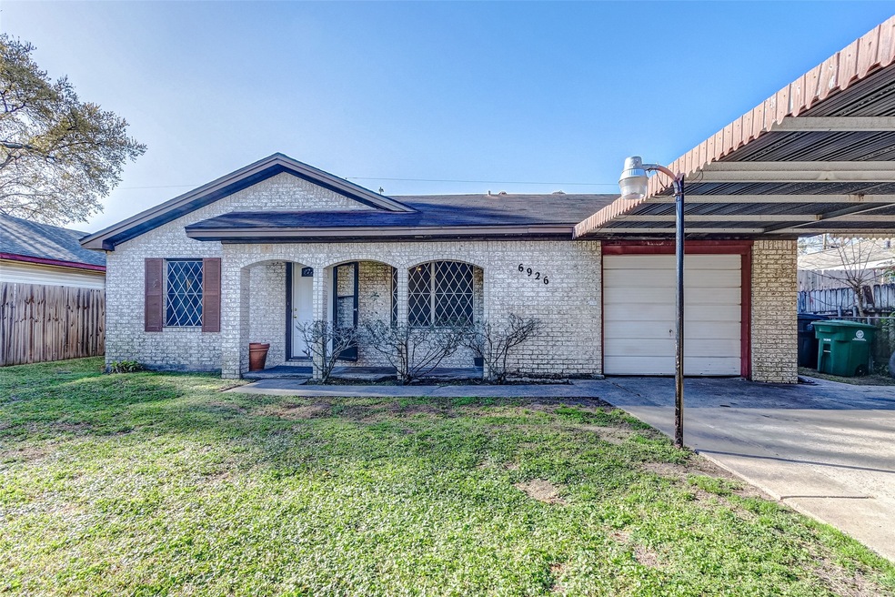 6926 Peyton St, Houston, TX 77028 - photo 1
