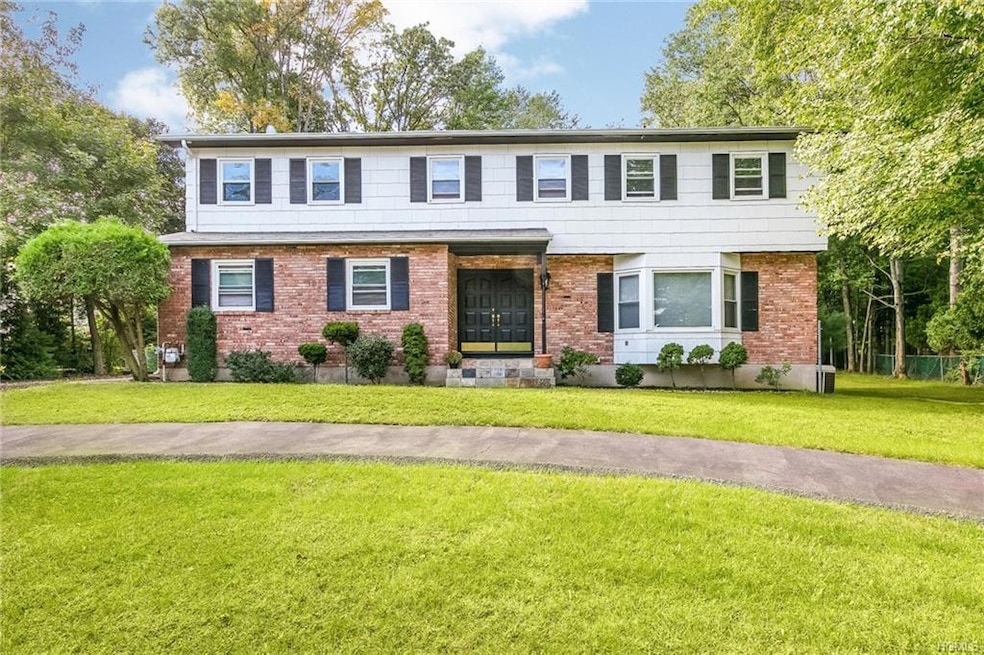 3 Sundbury Dr, New City, NY 10956 - photo 1