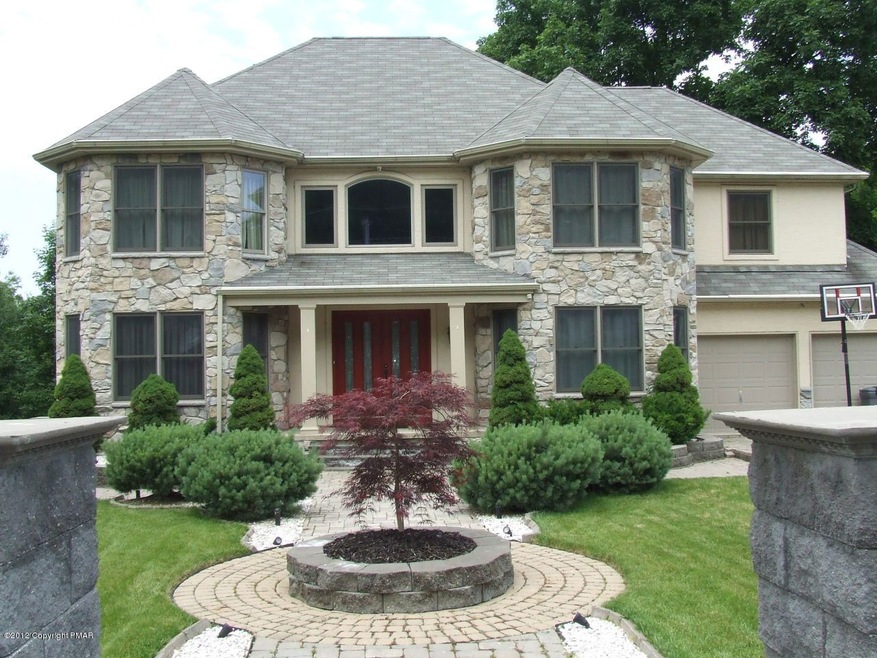 Great Colonial Home