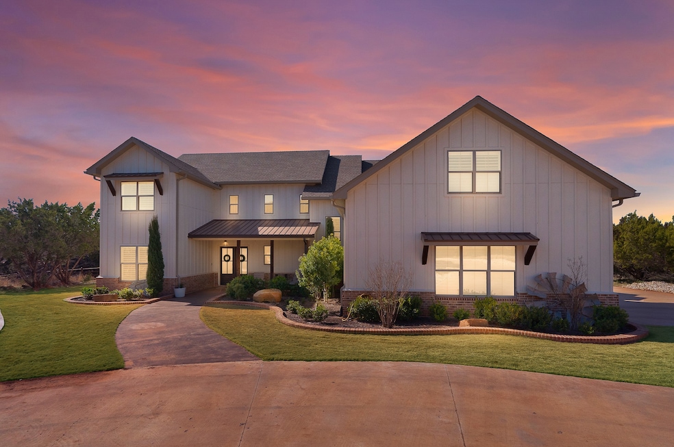 For Sale $1,600,000 • Co-Listing Agent