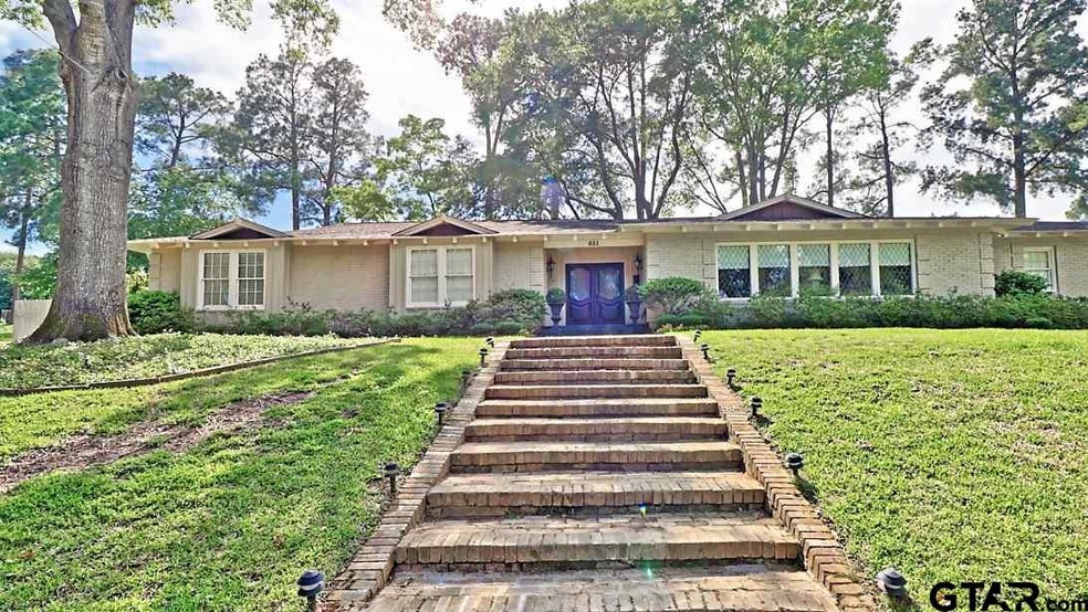 621 Green Ln, Tyler, TX 75701 - photo 1