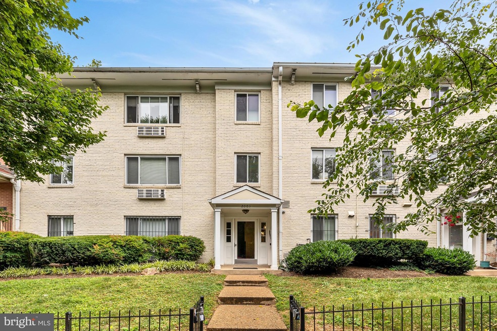 2003 Allen Place NW unit 202, Washington, DC 20009 - photo 1