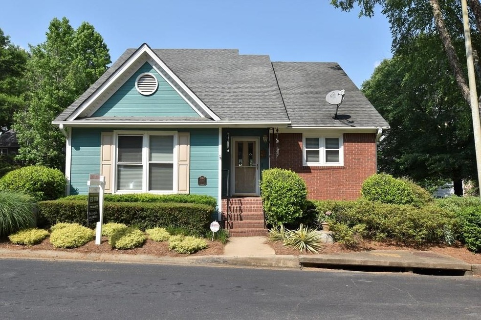 Street View Front