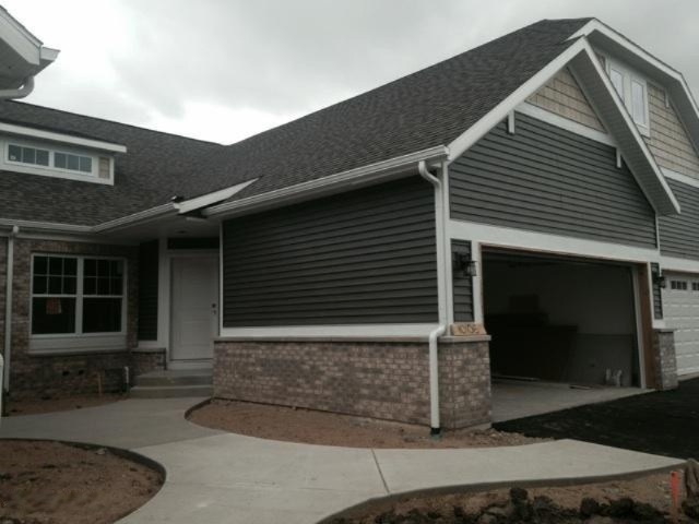 10106 S Crossroads pictures front and re