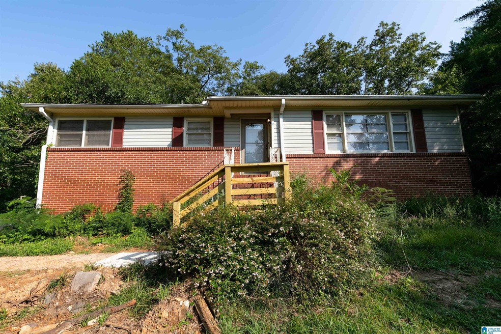 428 23rd Ave NE, Center Point, AL 35215 - photo 1