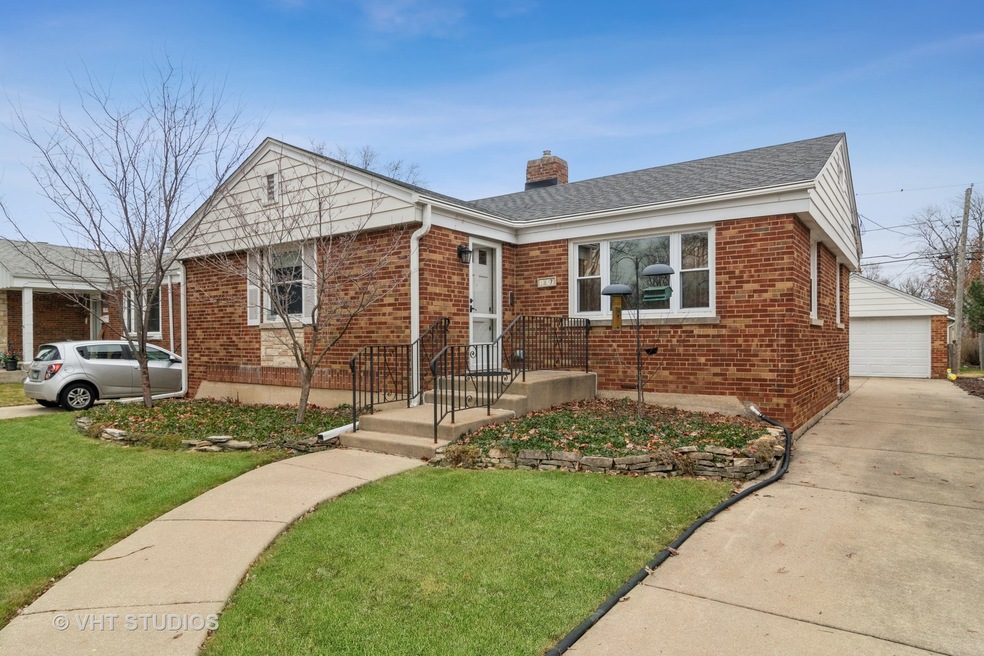 1347 Portsmouth Ave, Westchester, IL 60154 - photo 1