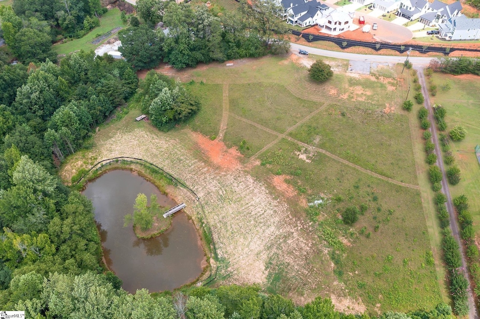 830 Old Buncombe Rd, Travelers Rest, SC 29690 - photo 1