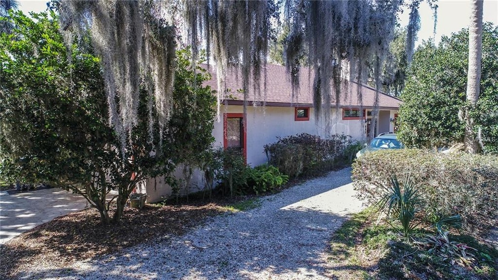 728 Lake Dora Dr, Tavares, FL 32778 - photo 1