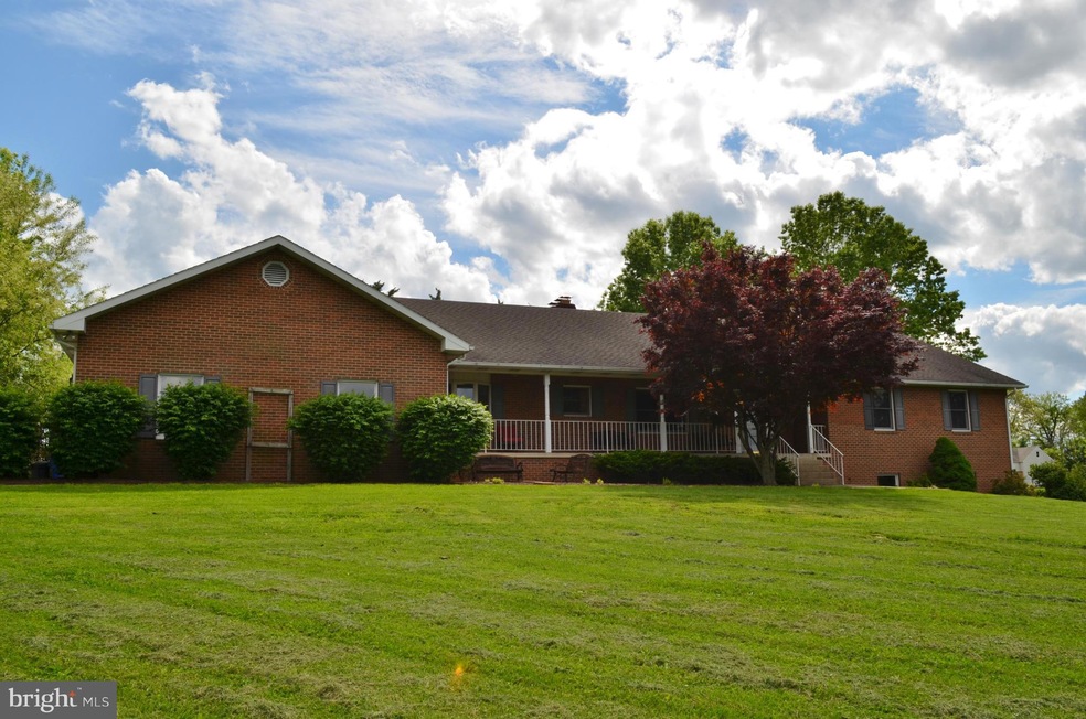 1147 Marthas Ct E, Knoxville, MD 21758 - photo 1