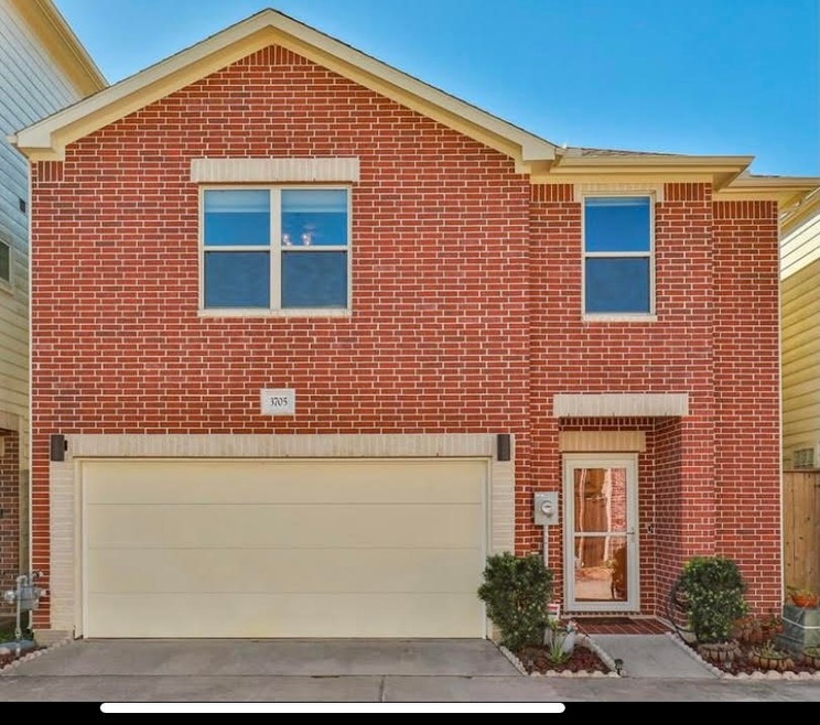 3705 Main Poplar Dr, Houston, TX 77025 - photo 1