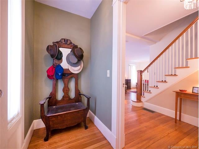 1995 Chapel St, New Haven, CT 06515 - photo 1