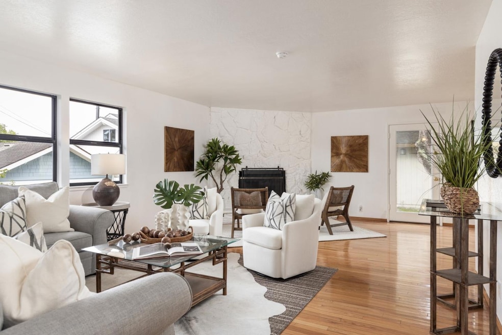 917 Fountain Ave, Pacific Grove, CA 93950 - photo 1