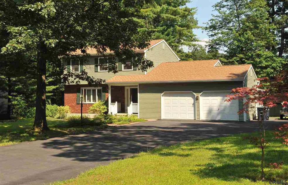 22 Kaatskill Way, Ballston Spa, NY 12020 - photo 1