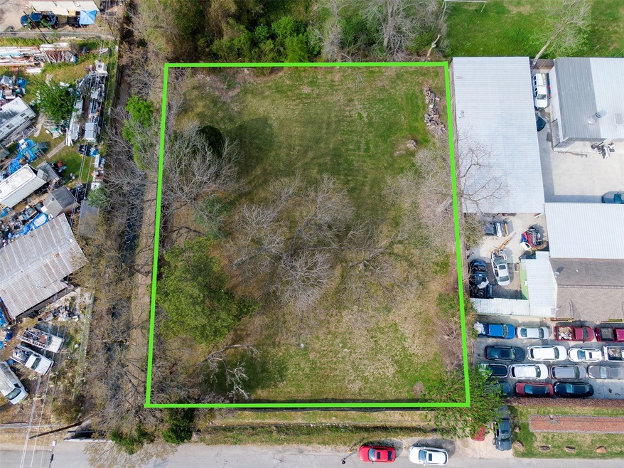 301 E Hamilton St, Houston, TX 77076 - photo 1