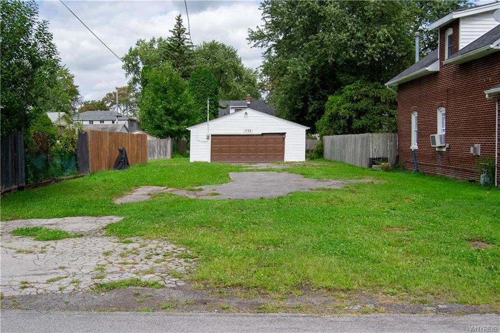 732 Harding Ave, North Tonawanda, NY 14120 - photo 1