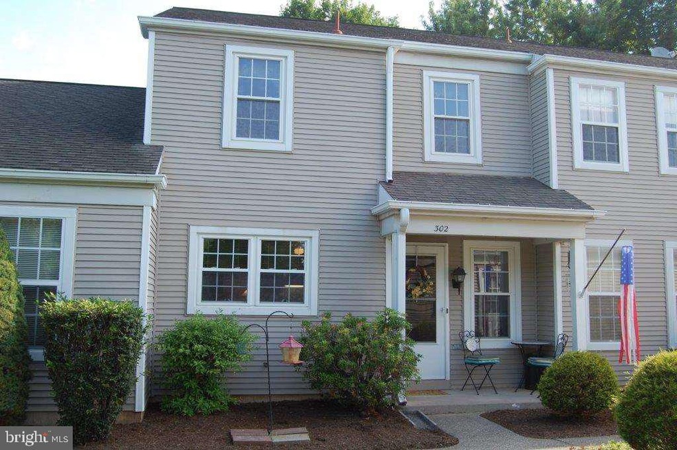 302 Barrington Ct, Palmyra, PA 17078 - photo 1