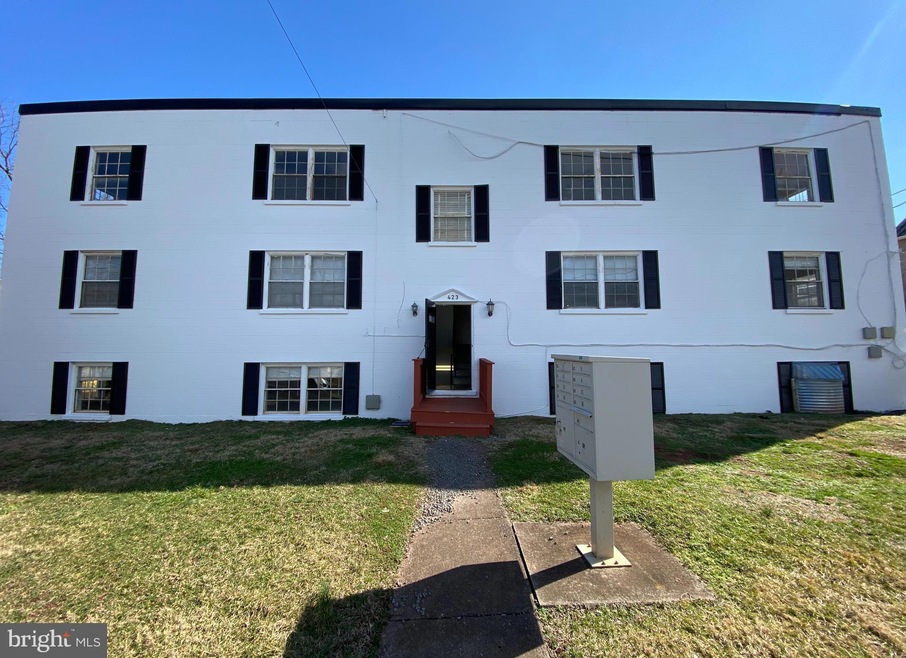 423 Hill St unit 4, Culpeper, VA 22701 - photo 1