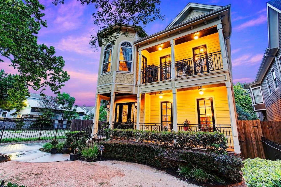 724 Allston St, Houston, TX 77007 - photo 1