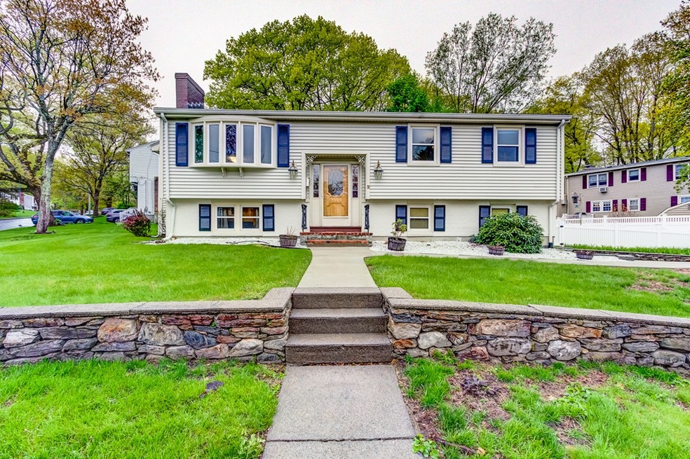 2 Boston Dr, Shrewsbury, MA 01545 - photo 1