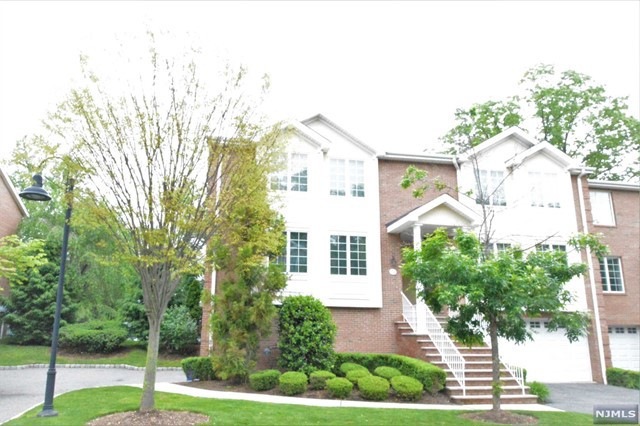 23 Skymark Ct, Upper Saddle River, NJ 07458 - photo 1