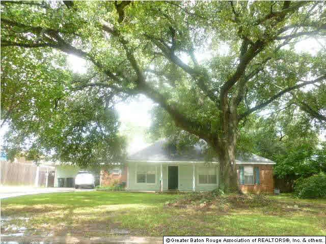 177 Shelby Drive. In the Sherwood Forest area. Off