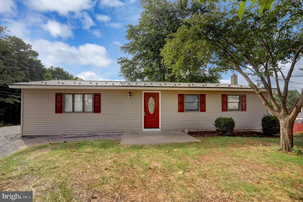 205 Harrison St, Selinsgrove, PA 17870 - photo 1