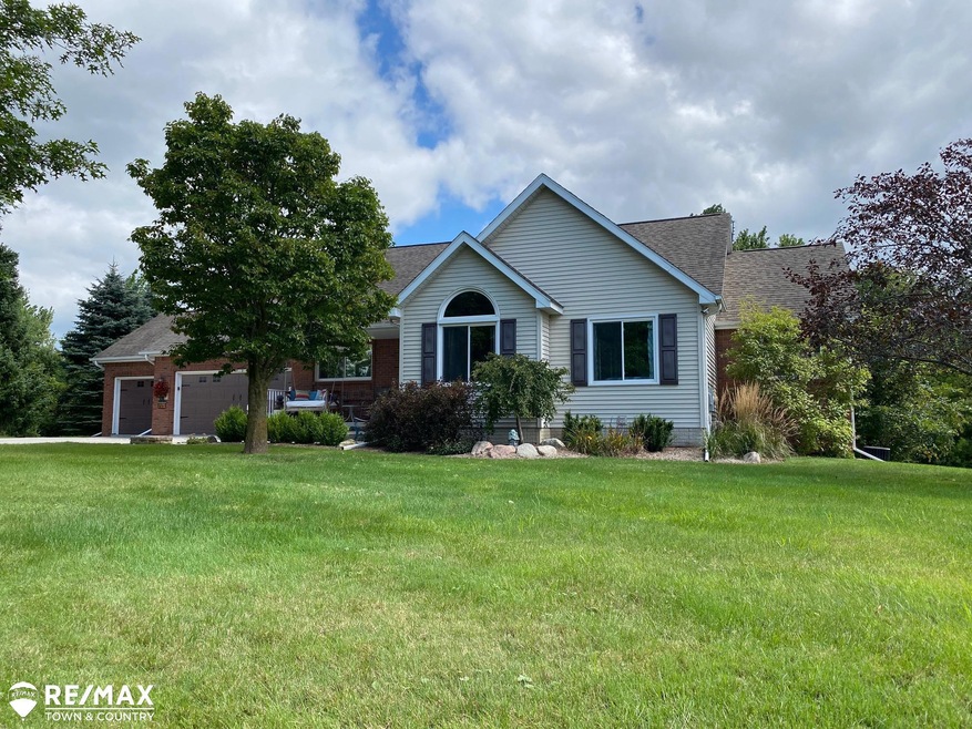 2224 N Mckinley Rd, Flushing, MI 48433 - photo 1