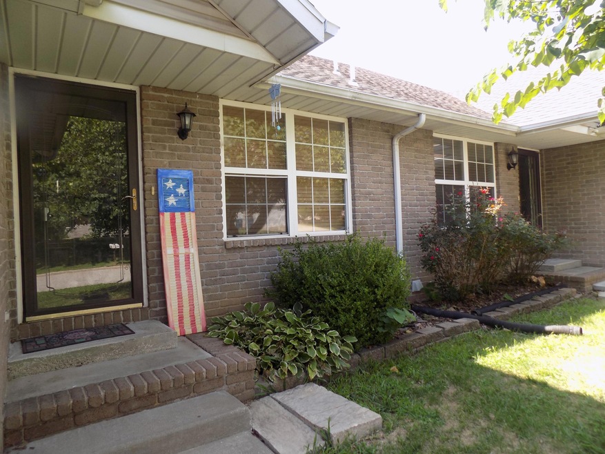 721 723 Pinhook Dr, Nixa, MO 65714 - photo 1