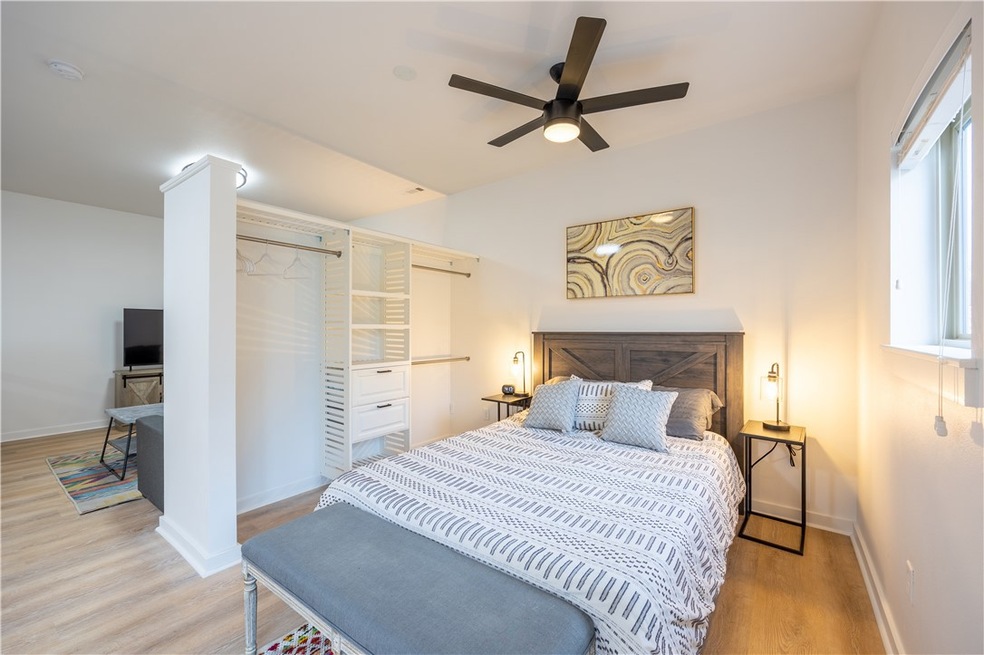 510 SW B St unit 20, Bentonville, AR 72712 - photo 1