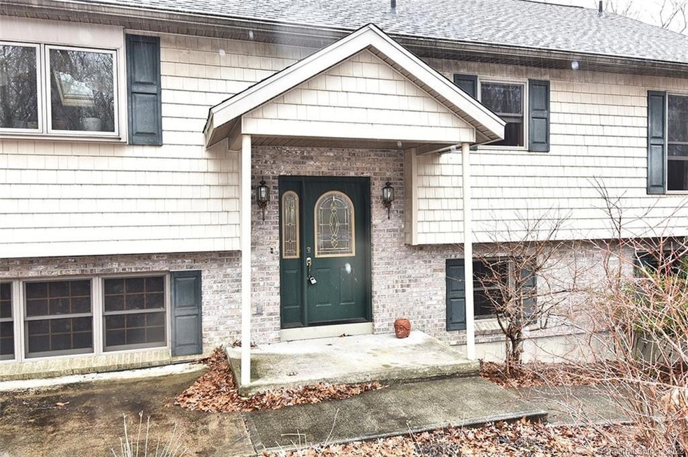 53 Plants Dam Rd, East Lyme, CT 06333 - photo 1