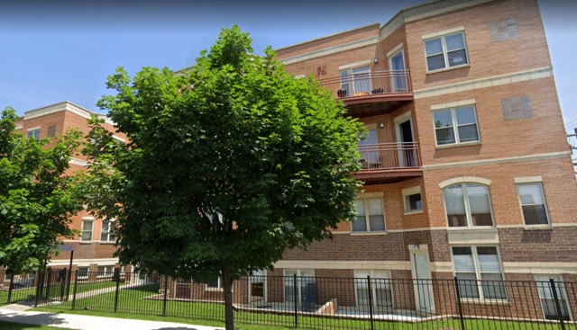 6015 N Mozart St unit 307, Chicago, IL 60659 - photo 1