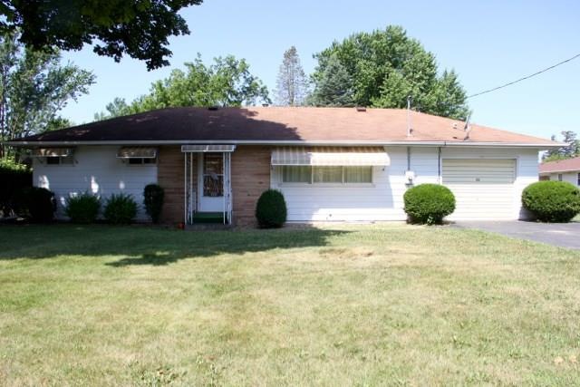 111 E 28th St S, Newton, IA 50208 - photo 1