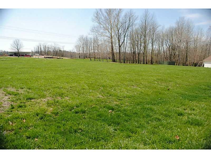 Exterior Front. 4807 Persimmon Tree Lane, Martinsville, In 46151. Located in Green Township