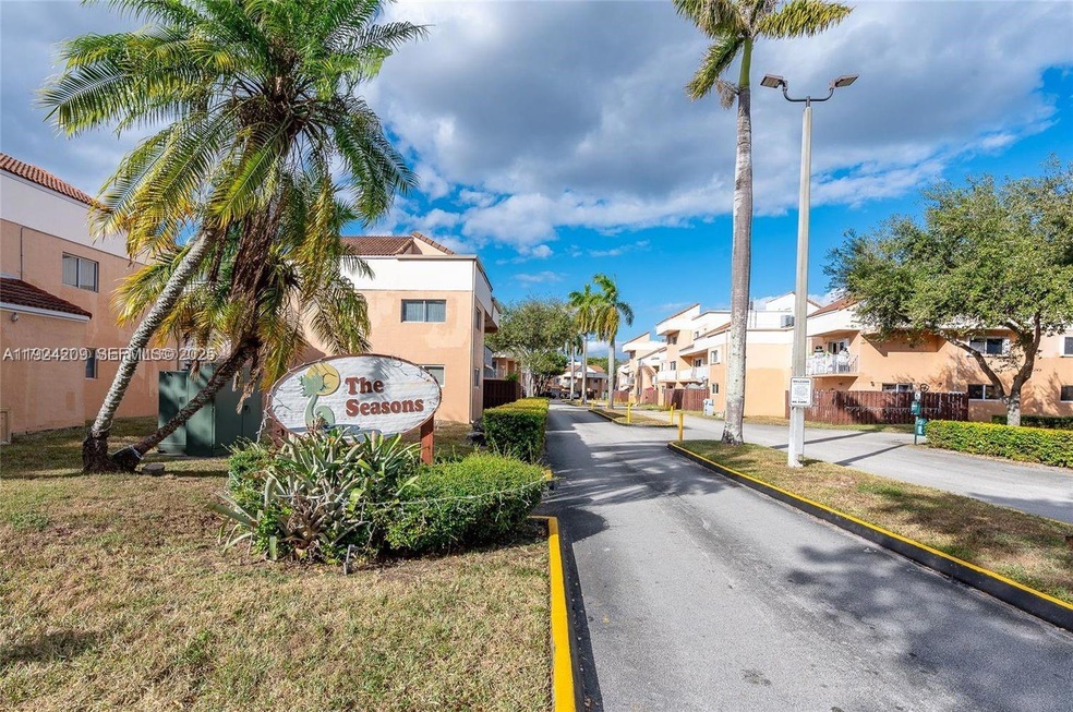 14915 SW 80th St unit 112, Miami, FL 33193 - photo 1