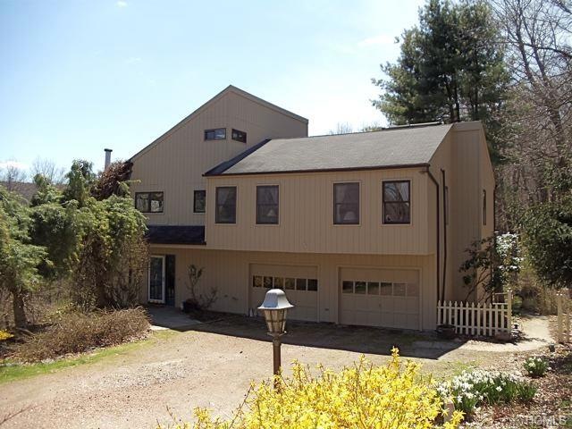 24 Banks Hill Rd, Pawling, NY 12564 - photo 1